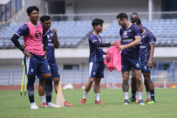 klok_29092022_amandeep Persib Bandung kembali menggelar persiapan menjelang pertandingan kontra Persija Jakarta pada pekan ke-11 Liga 1 2022/2023, Minggu 2 Oktober 2022. Foto: Persib Bandung.