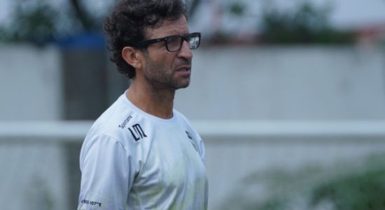 Sebelumnya, Milla berpandangan, meski menang 2-1 atas RAN Nusantara FC, performa timnya masih harus ditingkatkan. Foto: Persib Bandung.
