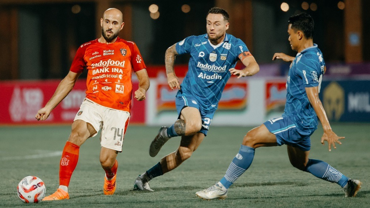 66436c9bc141e-bali-united-kontra-persib-bandung_1265_711
