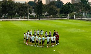 6656d47a0bac3-latihan-timnas-indonesia-di-lapangan-b-senayan_1265_711