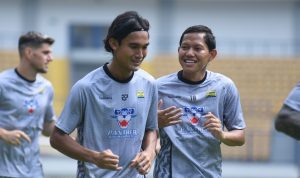 Adam Alis vs Borneo FC